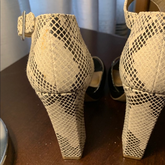 BCBG patent/python heels - Picture 5 of 7